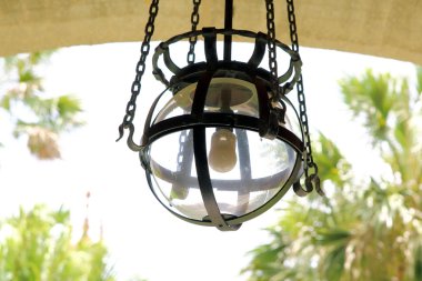 Siyah ışık fikstür dışında