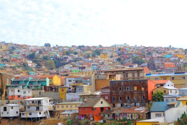 Hill top view of valparaiso chile skyline.