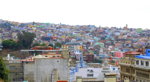 Des bâtiments colorés. Valparaiso, Chili — Photo