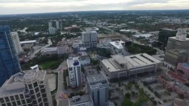 Fort Lauderdale, Florida hava görünümünü. ofis binaları ve sokakları