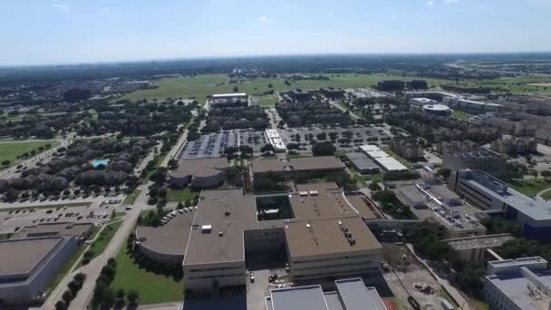 Edificios vista desde arriba. día soleado drone — Vídeo de stock