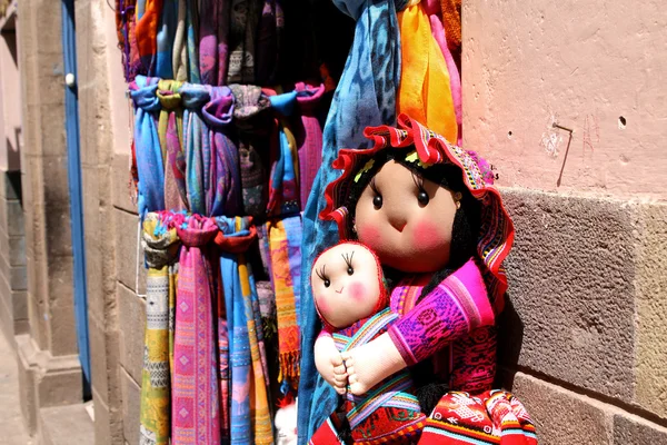 インカ人形。ペルーの製品。手作りの伝統芸能. — ストック写真