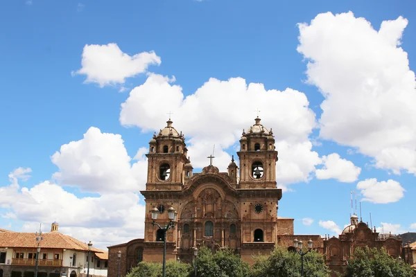 Historische iglesia de la compania auf der plaza de armas von cusco i — Stockfoto