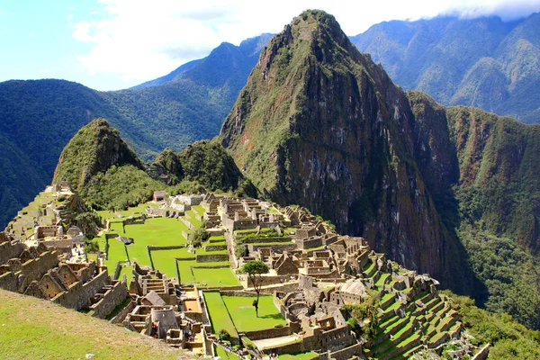 Vista de Machu Picchu, Perú con Wayna Picchu — Foto de Stock