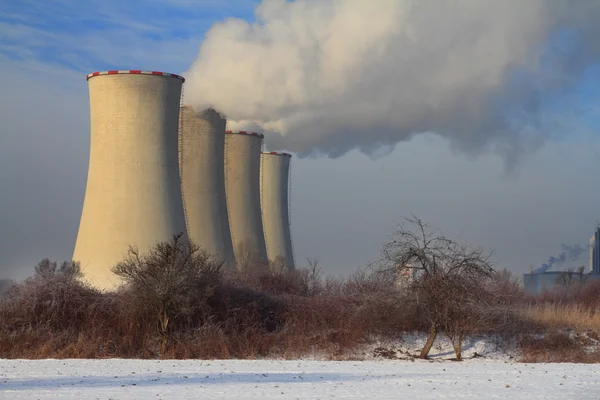 Cooling towers steam — Stock Photo, Image