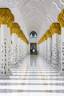 Abu Dabi 'deki Şeyh Zayed camii.