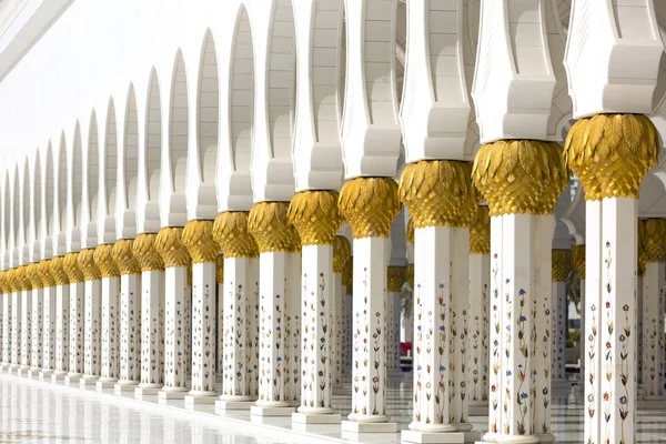 Sheikh Zayed Mosque in Abu Dhabi — Stock Photo, Image