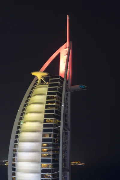 Famoso hotel Burj Al Arab com pôr do sol em Dubai, Emirados Árabes Unidos — Fotografia de Stock