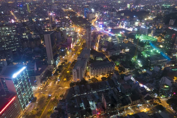 Skyline van Ho Chi Minh stad bij nacht, Vietnam — Stockfoto