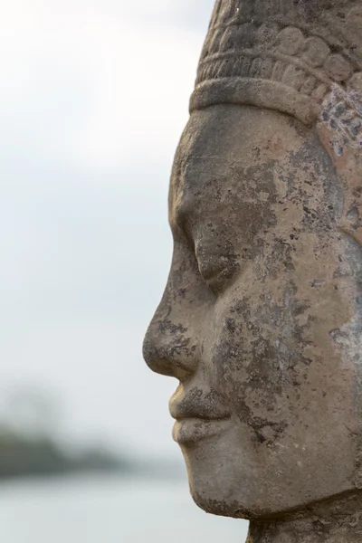 Figura perto do Templo de Bayon, Património da UNESCO, Camboja — Fotografia de Stock