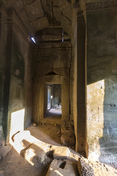 Das Innere des Tempels ta prohm in Angkor, Unesco-Stätte in Kambodscha — Stockfoto