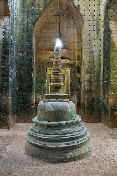 Im Inneren des Preah Khan Tempels mit Licht und Stupa, Unesco-Stätte, Kamm — Stockfoto