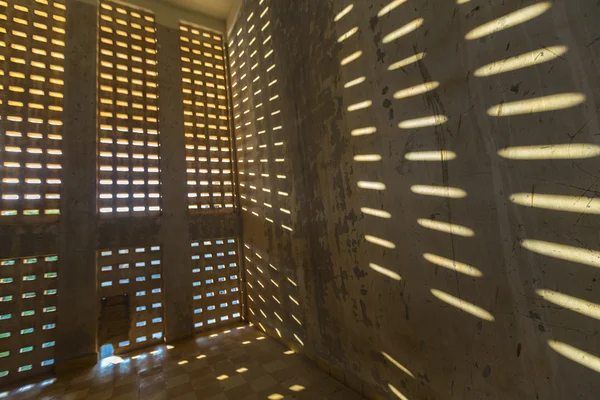 Interior of Tuol Sleng Museum or S21 Prison, Phnom Penh, Cambodi — Stock Photo, Image