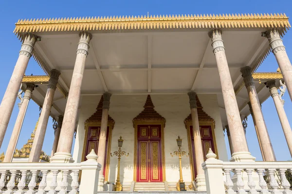 Pałac Królewski w Phnom Penh. Khmerski architektury, Kambodża — Zdjęcie stockowe