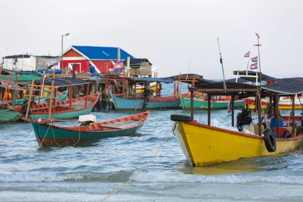 Výhled na moře s Khmerská lodí, beach Koh Rong. Kambodža — Stock fotografie