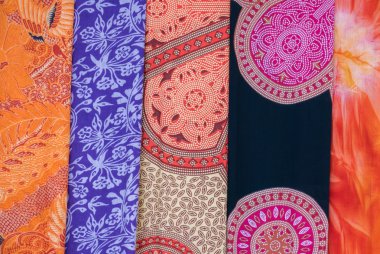 İnanılmaz renkli Balinese sarongs Ubud, Bali, Indone Satılık
