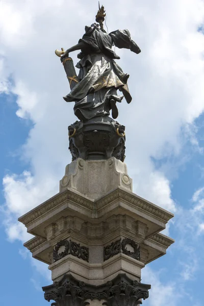 Monument to the independence heroes in Quito, Ecuador — Stock Photo, Image