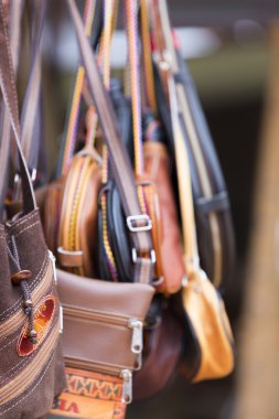 Guatape Pazar, Kolombiya Satılık deri el işi çanta