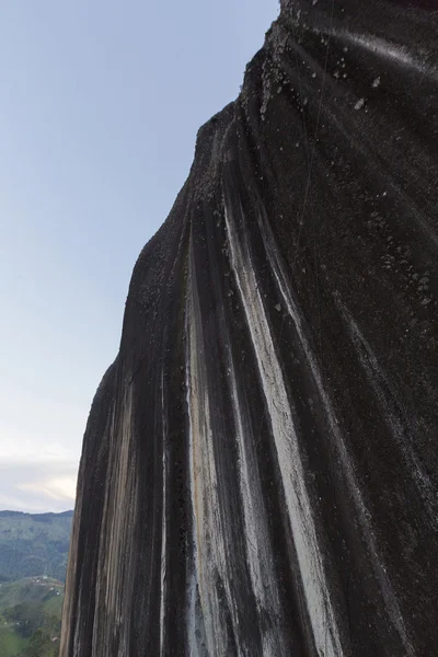 Närbild av de Piedra el Penol på Guatapé i Antioquia, Colombia — Stockfoto