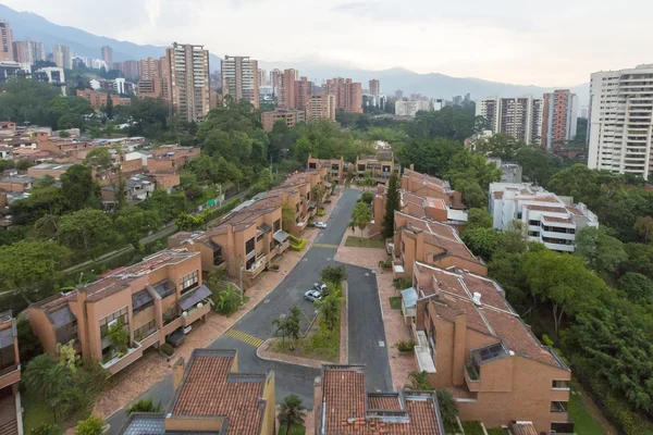 Вид с воздуха на город Медельин в жилом районе , — стоковое фото