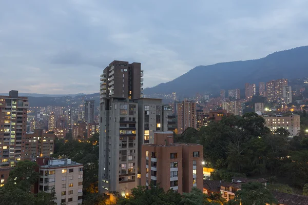 Luchtfoto uitzicht over Medellin stad binnen een woonwijk, — Stockfoto