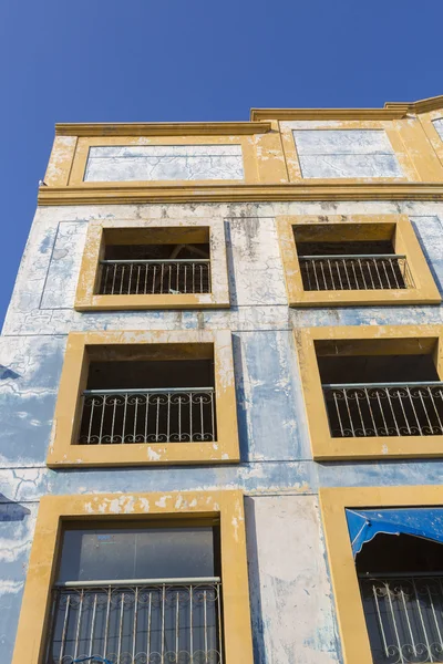 Edificio con daños coloniales en Córdoba, Colombia —  Fotos de Stock