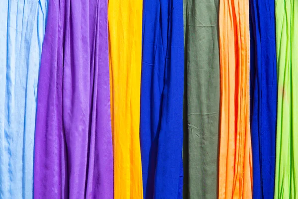 Panos coloridos e sedas de Marrocos — Fotografia de Stock