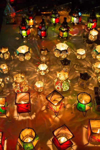 Lâmpadas do souk em Marraquexe à noite — Fotografia de Stock