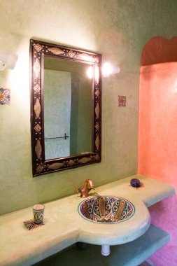 Klasik Fas banyo