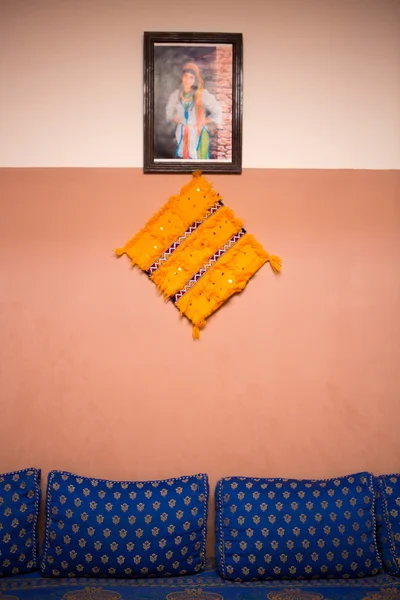 Intérieur marocain classique coloré — Photo