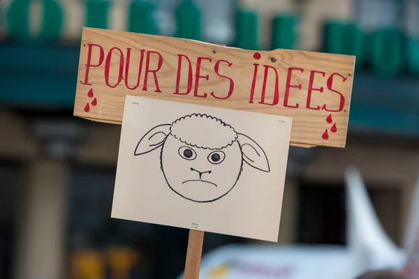 Activistas belgas de Gaia protestan en las calles de Bruselas — Foto de Stock