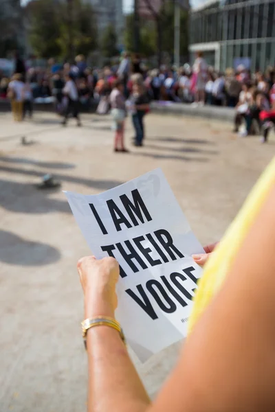 Belgian Gaia activists protest on the streets of Brussels — Stock Photo, Image