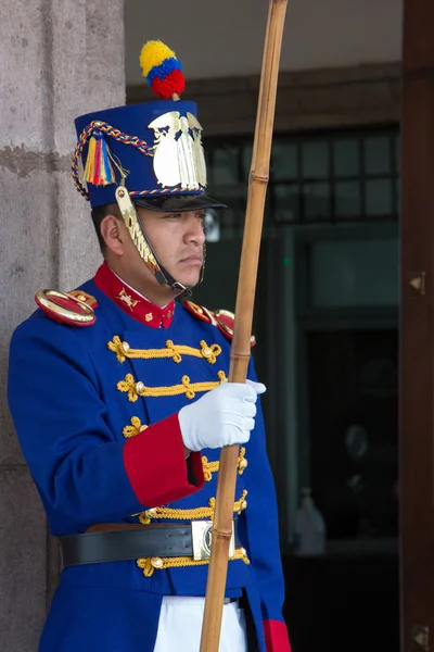 Presidential guard working at the presidential palace, Quito — стокове фото