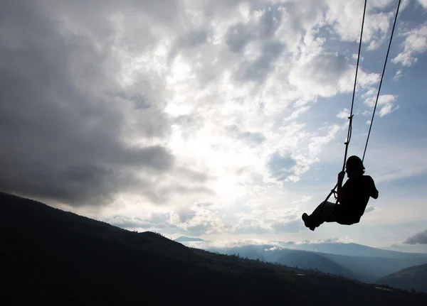 Swing at the Casa del Arbol in Banos, Ecuador — Stock Photo, Image