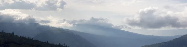 Panoramic view of the Andes in Banos, Ecuador — Stock Photo, Image