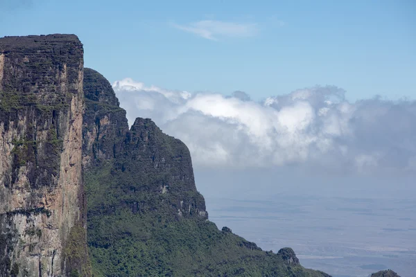 Uitzicht vanaf Roraima Tepui - Table Mountain - Triple grens, Venezu — Stockfoto