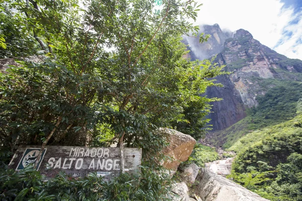 Salto Angel Mirador, ahşap işareti — Stok fotoğraf