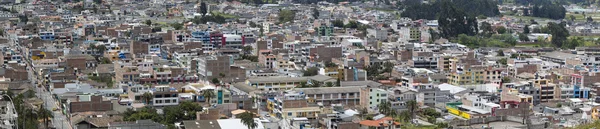 Urban panorama of the city of Otavalo in Ecuador — Zdjęcie stockowe