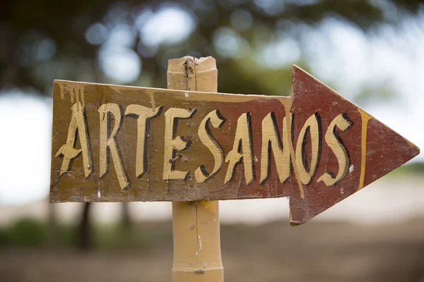 Art and craft sign post, Peru — ストック写真