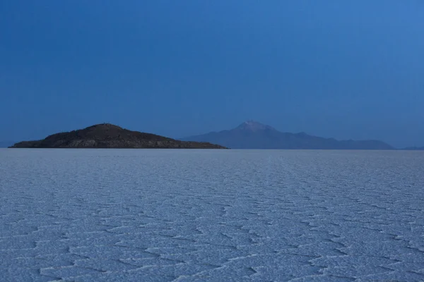 Soluppgång på Salar Uyuni på morgonen, Bolivia — Stockfoto