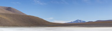 Mountains and salt pan in Eduardo Avaroa Reserve, Bolivia