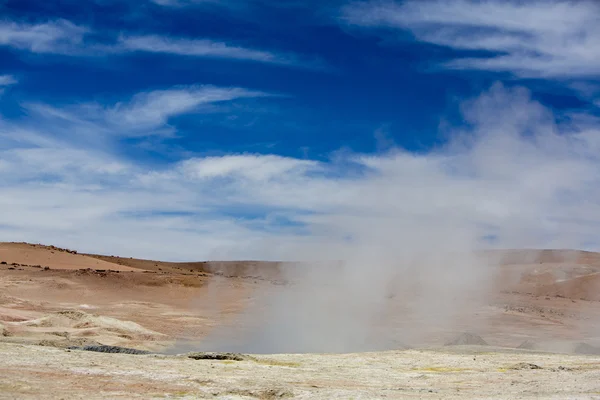 Solar de Manana geyser basin in Bolivia. — Stock Photo, Image