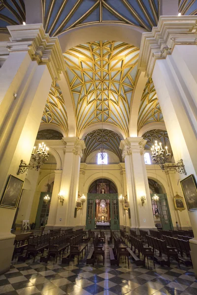 Inside the cathedral on the Plaza de Armas in Lima, Peru — Stockfoto