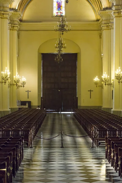 Inside the cathedral on the Plaza de Armas in Lima, Peru — Stockfoto