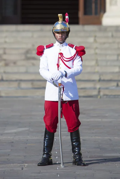 President Palace guard at work in historic center, Lima — Stok fotoğraf