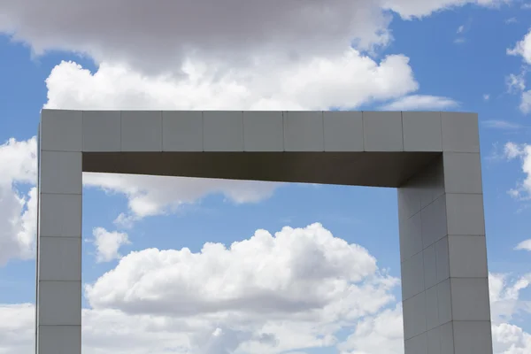 Arco monumento en Boa Vista con cielo azul, Brasil — Foto de Stock