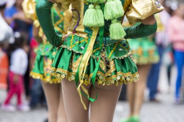 Salta, Arjantin karnaval açılması için performans dansçılar
