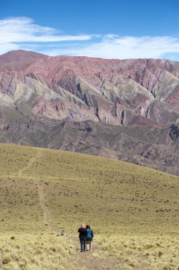 Turist ve Quebrada de Humahuaca, Kuzey Arjantin