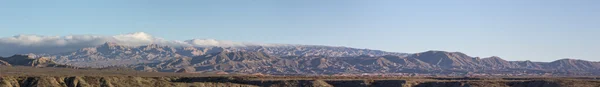 Andes bergen en de blauwe hemel Cachi, Ruta 40, Salta, Argentinië — Stockfoto