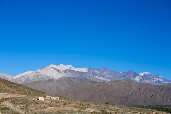 Andean mountain and blue sky Cachi, Ruta 40, Salta, Argentina — Stock Photo, Image